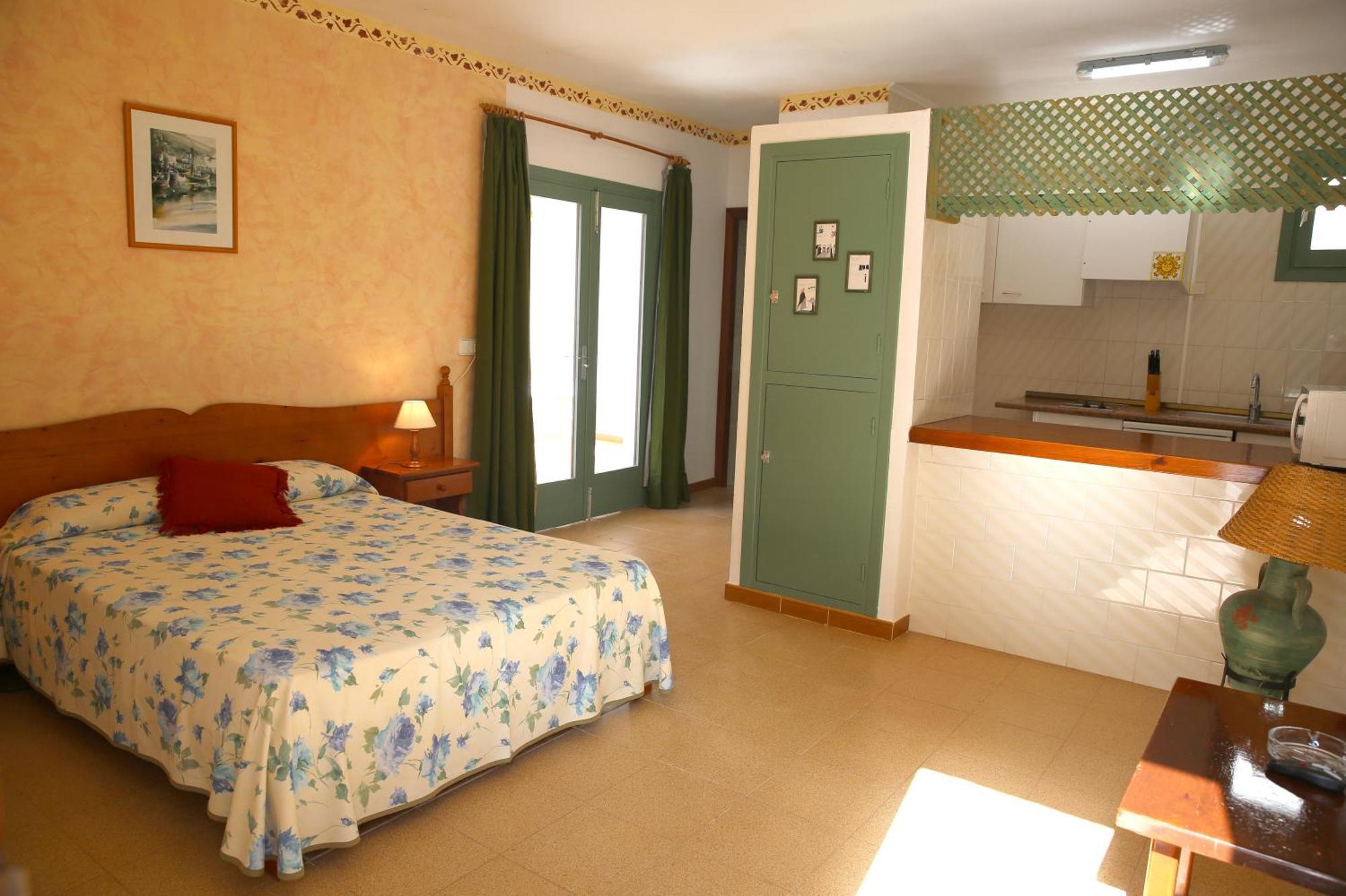 Apartamentos Mar Y Sal La Savina  Exterior photo