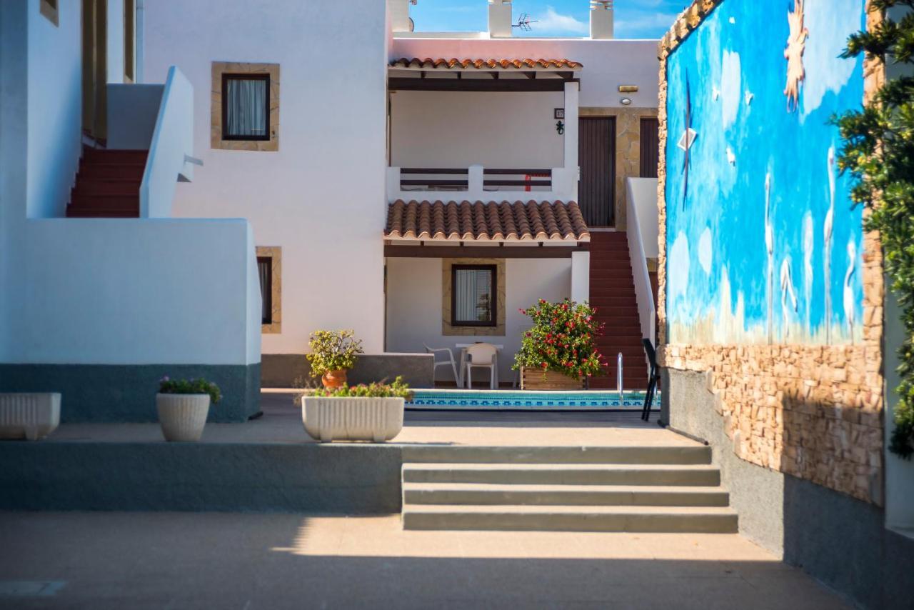 Apartamentos Mar Y Sal La Savina  Exterior photo